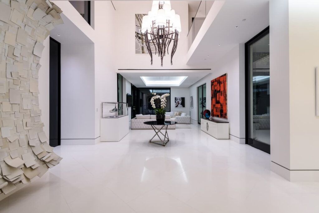 Hanover Modern Mansion Interior Design Photo