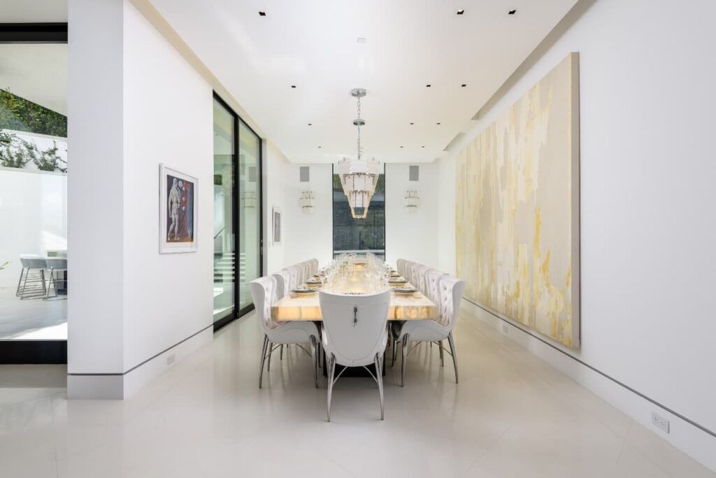 Hanover Modern Mansion Modern Dining Room