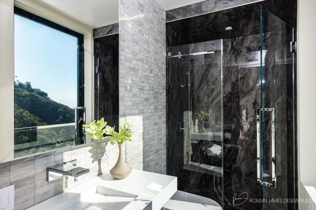 Stradella Los Angeles Bathroom