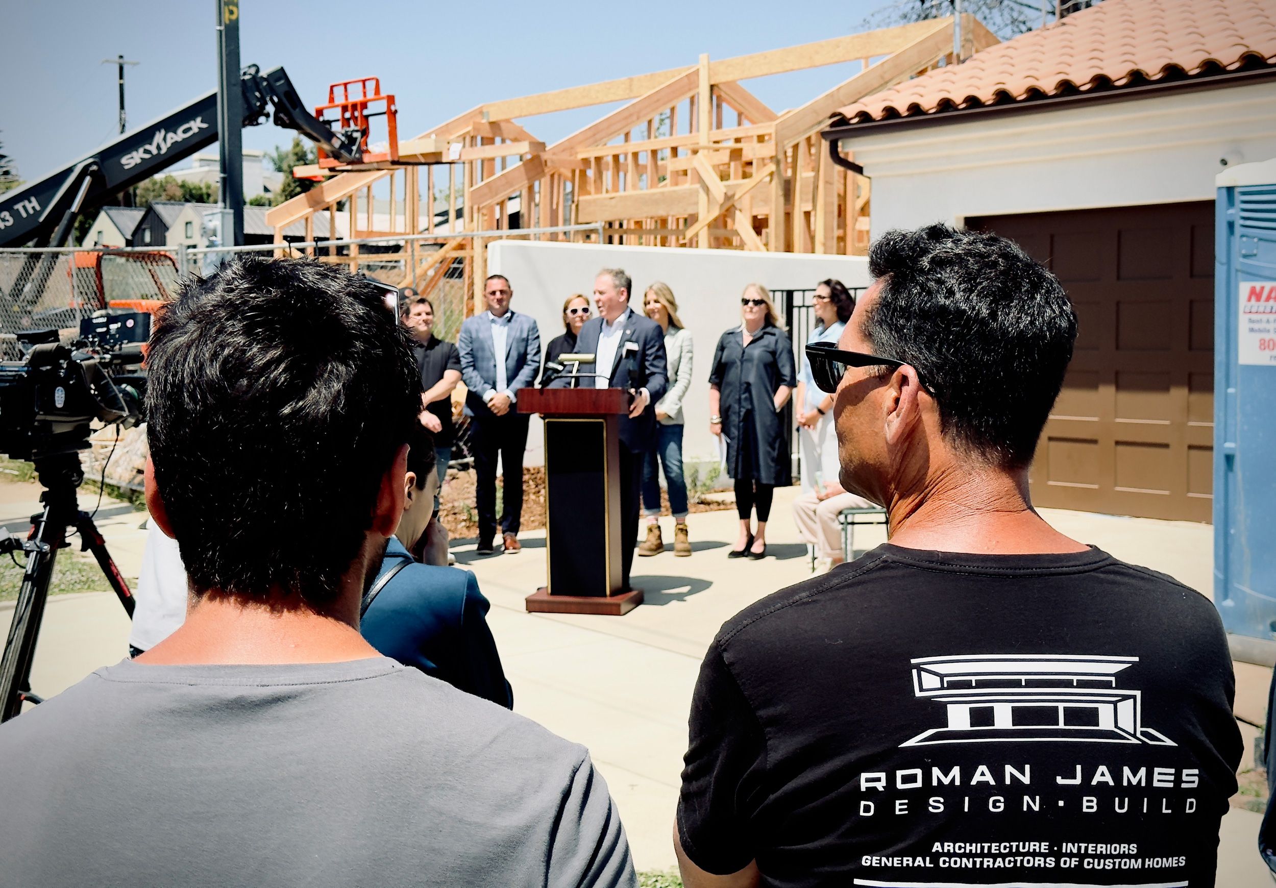 Roman James team assisting Pacific Palisades Projects